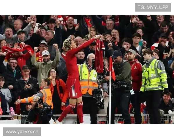 利物浦球星不雅手势红牌引VAR关注 利物浦球星不雅手势红牌引VAR关注